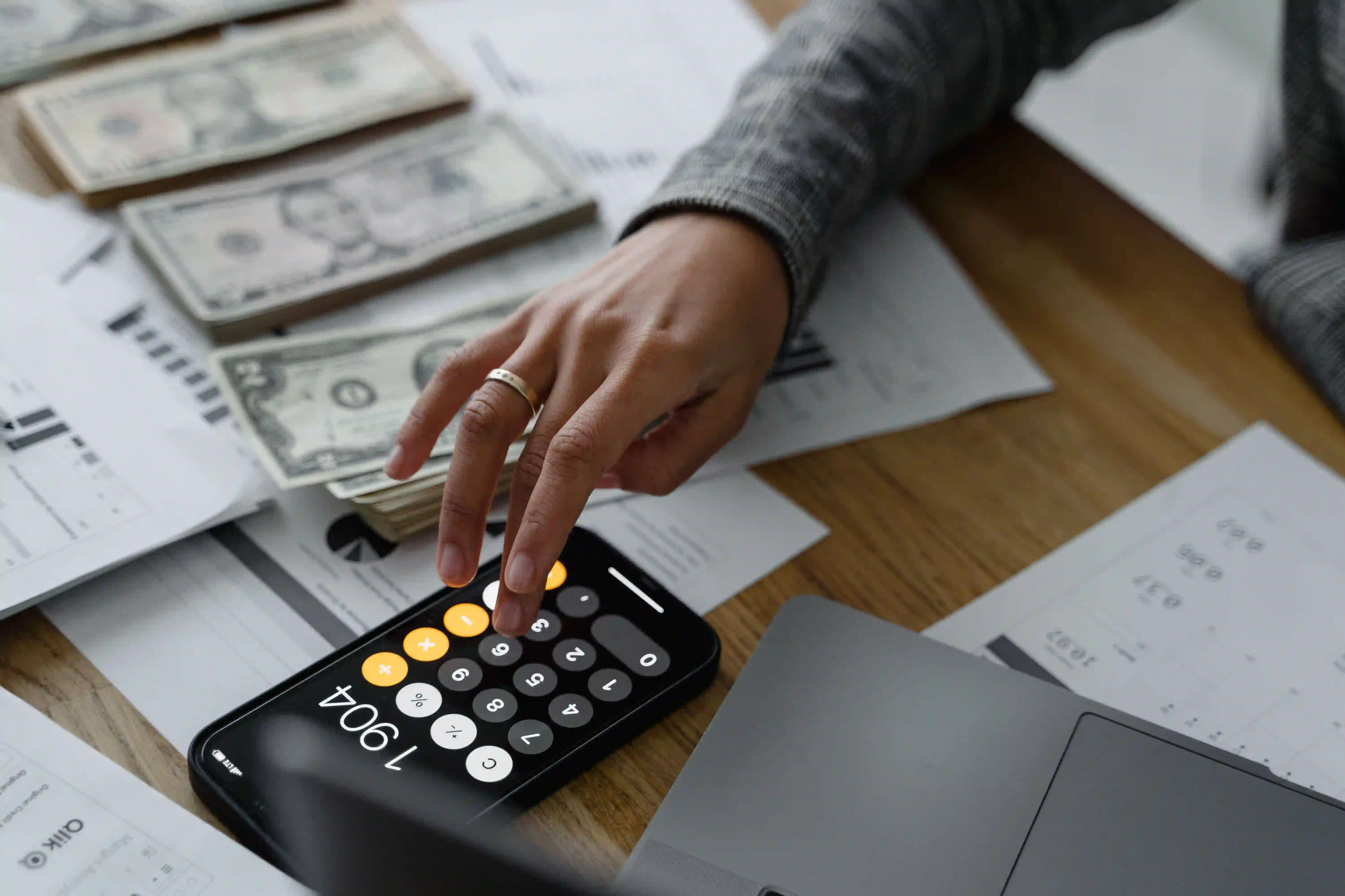 Cash flow budgeting and financial planning