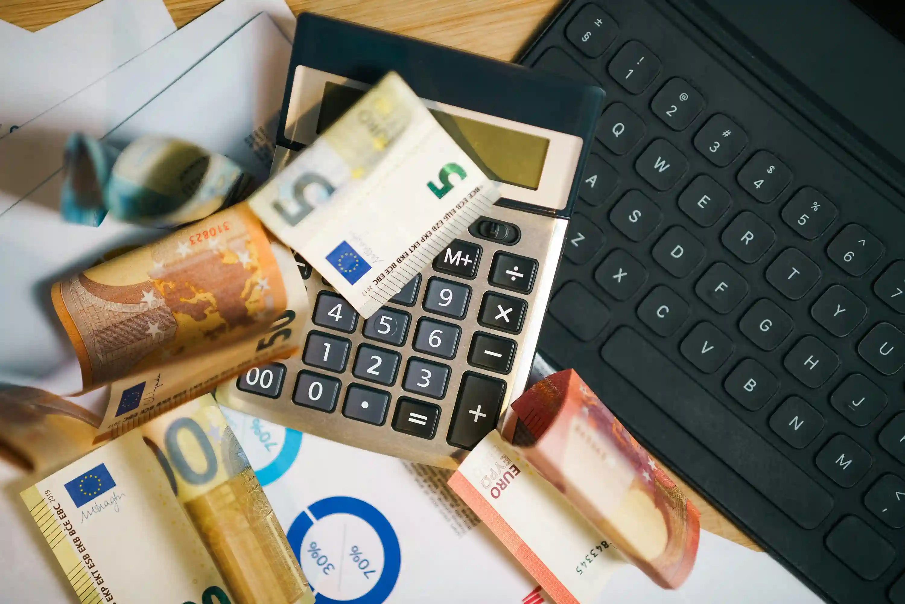 Person creating a plan to save money quickly